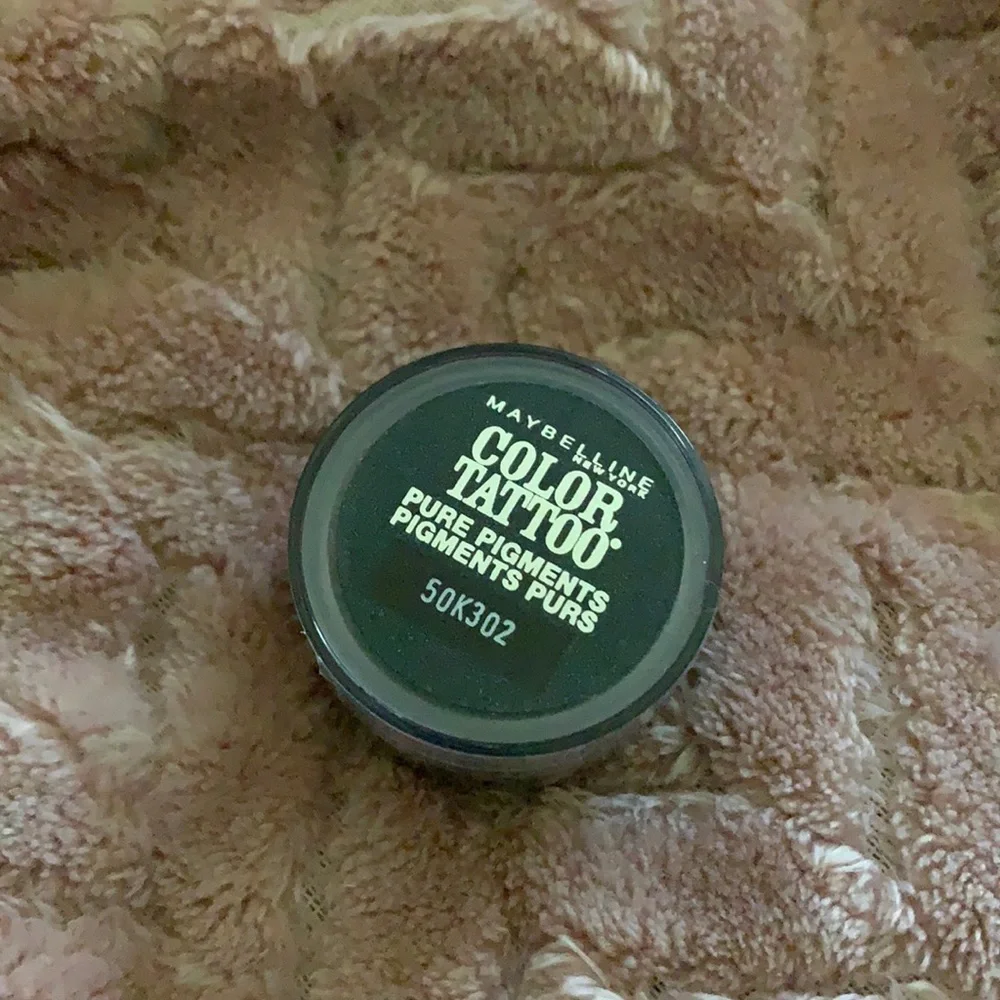 Maybelline Color Tattoo EYESTUDIO 24 Hour Eyeshadow Pure Pigm #30 BLACK MYSTERY